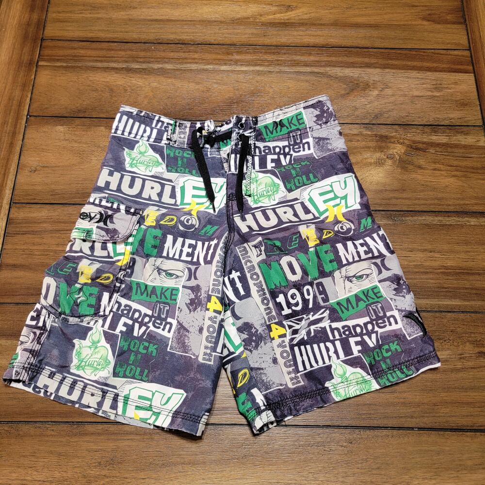 Hurley 1999 Green B&W Graphic Boys Board Shorts - Size 10